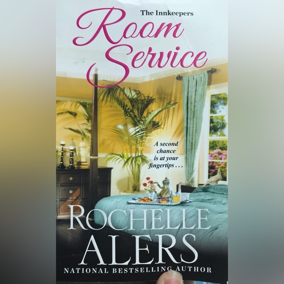 Paperback Book Bundle of 10 Books! Excellent Condition / Free Shipping - Picture 9 of 11